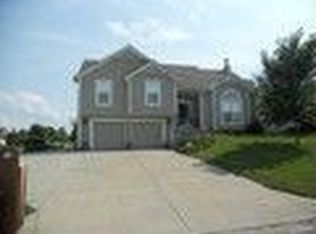 16531 Quail Walk, Basehor, KS 66007