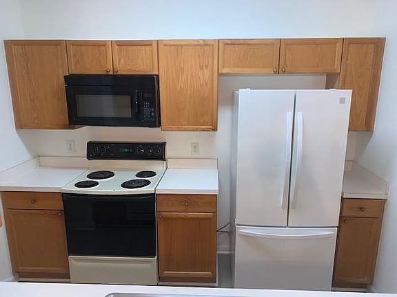 4th image of 2301 Butterfly Palm Way APT 103