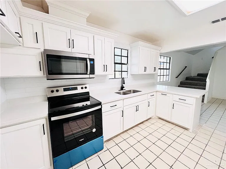 1905 Tierra Linda Cir W — Photo 8