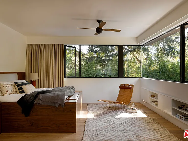 8970 Wonderland Park Ave — Photo 14