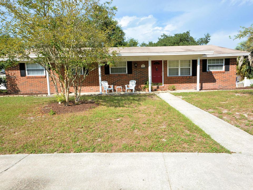 1st image of 3872 Chestwood Ave