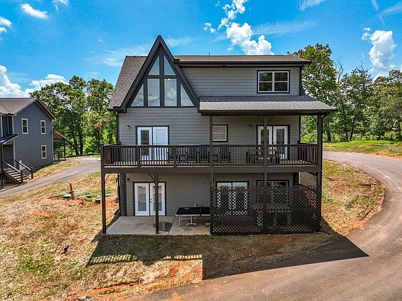 3rd image of 325 Paul Lafollette Way