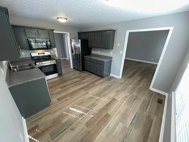 197 Woodfield Cir — Photo 5