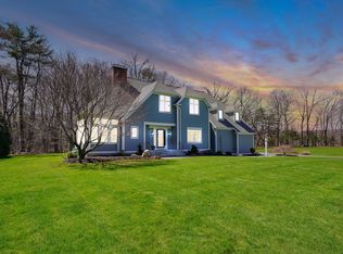 5 Newbury Ct, Simsbury, CT 06070