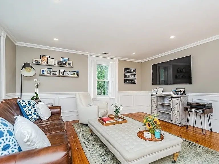 38 Salem St #B — Photo 15