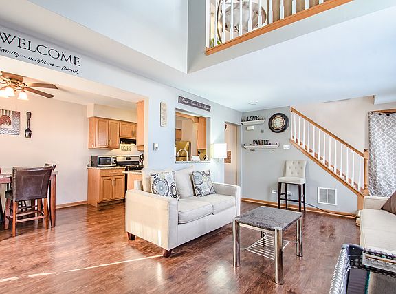 4th image of 14700 Mozart Ave #B
