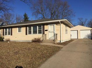 1018 McGregor St, Bloomington, IL