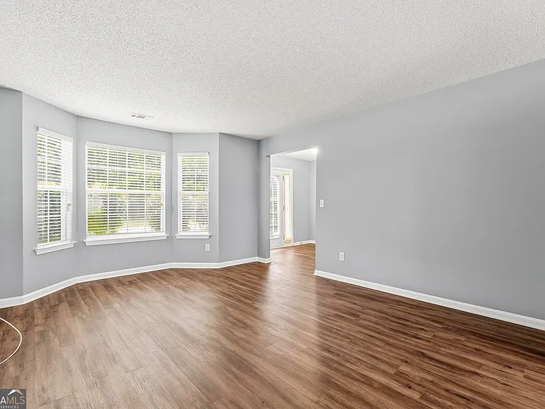 11925 Spring Lake Way — Photo 5