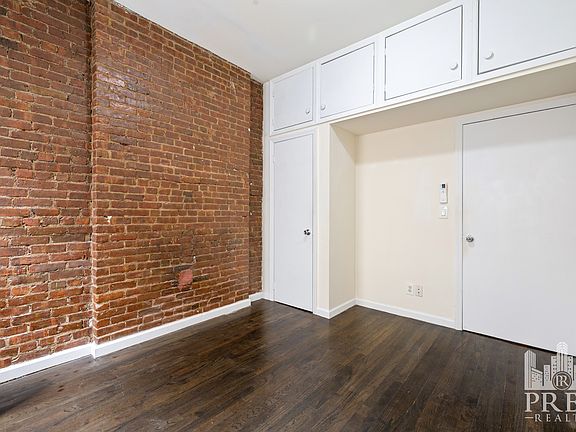 3rd image of 227 E 81st St APT 3R