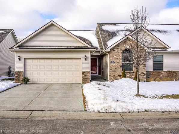 5424 Pintail Ct, Burton, MI 48509