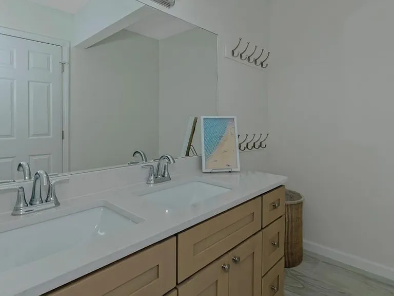 204 Mill St — Photo 29
