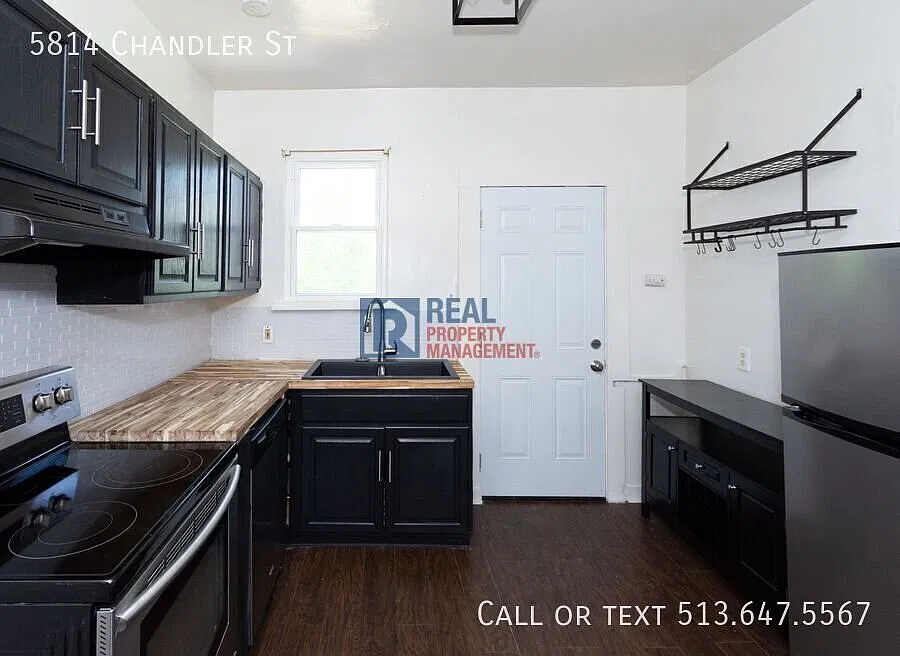 Charming & Spacious 3 Bed 2 Bath Home! — Photo 4