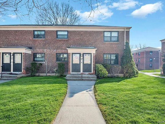 2nd image of 220-44 73rd Avenue #26A1