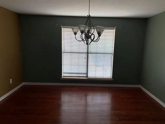 3rd image of 44 Twin Oaks Dr