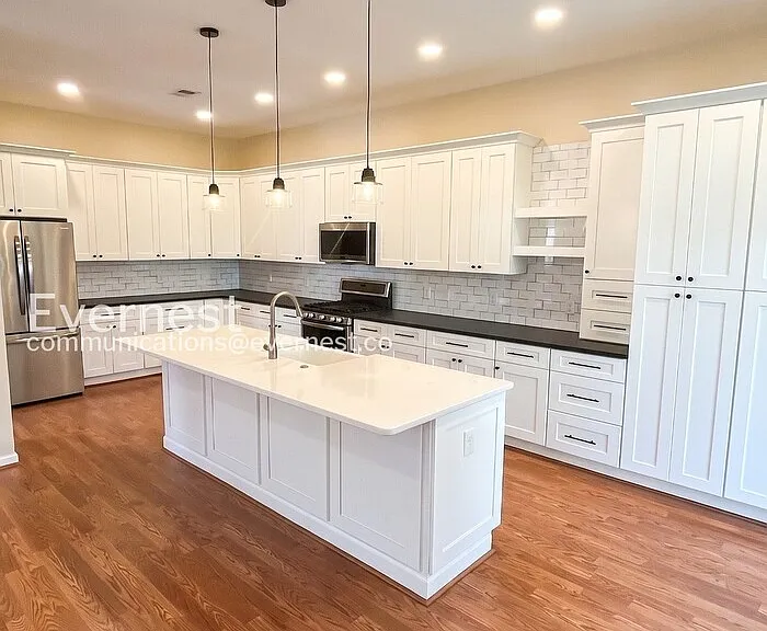 8348 Middle Ruddings Dr — Photo 3