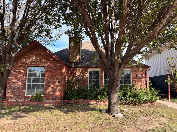 2112 Westmore Dr, Moore, OK 73170
