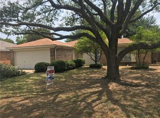 6407 Hidden Springs Dr, Arlington, TX 76001