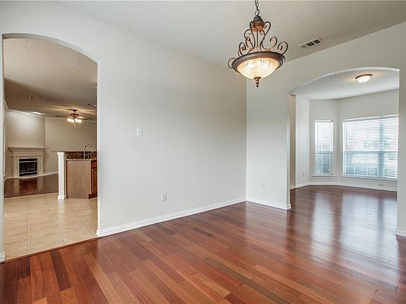 4th image of 4600 Edenwood Dr