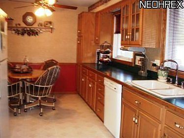 4th image of 8355 Willowhurst Cir NW
