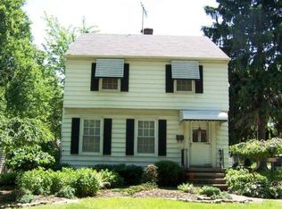 2721 Wagar Rd, Rocky River, OH 44116