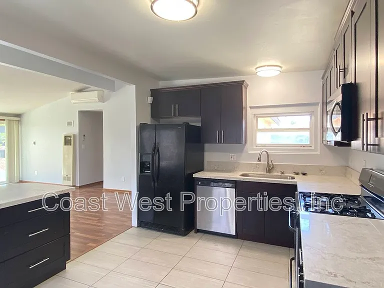 9161 Huntington Ave — Photo 9