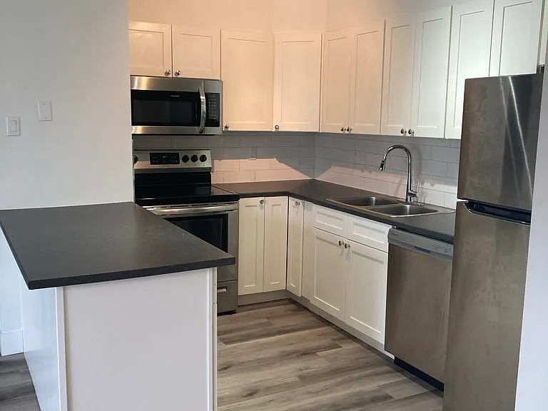 190 Oakdene Ave #110 — Photo 4