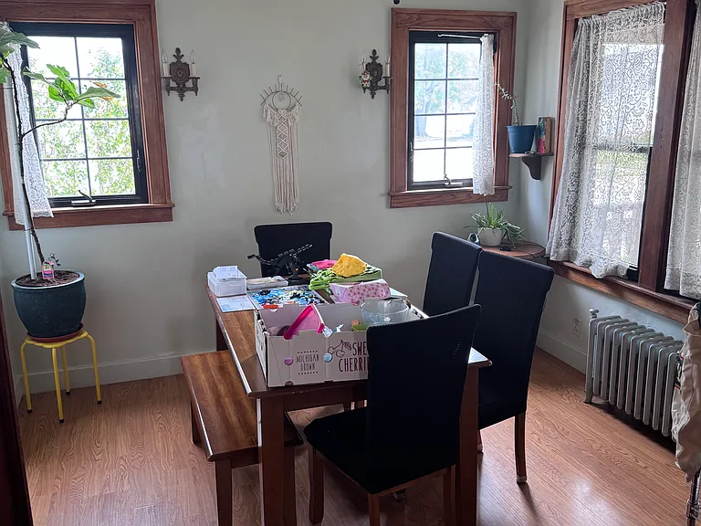 22246 Virginia Ave — Photo 4