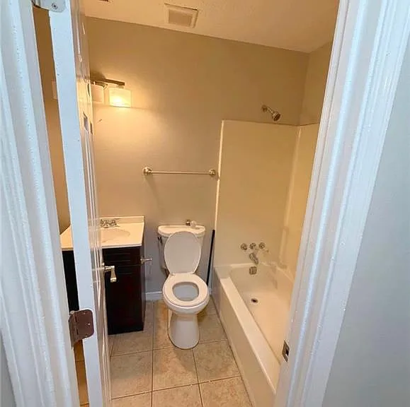 7066 Oakhill Cir — Photo 4