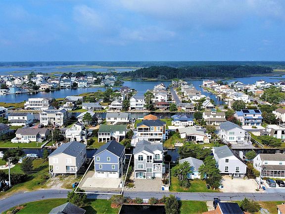 3rd image of 103 Bayshore Dr