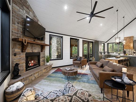 2nd image of 116 Hickory Ridge Rd