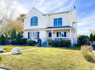88 Herman Ave, North Babylon, NY 11703