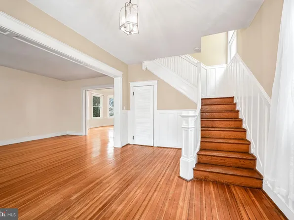 1212 Delafield Pl NW, Washington, DC 20011