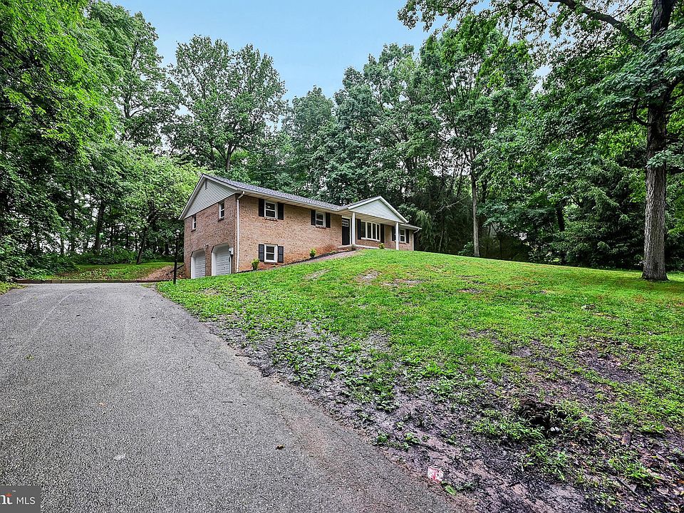 6812 Jackson Dr, Seven Valleys, PA 17360 Zillow