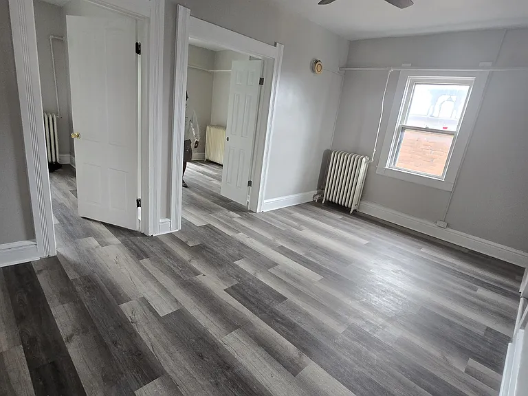1014 N Superior St #4 — Photo 2