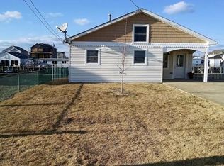 2 Tiller Ct, Little Egg Harbor, NJ 08087