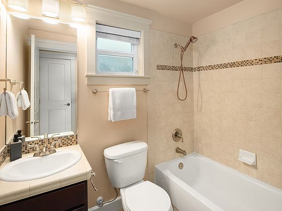 5th image of 3411 21st Avenue W #A