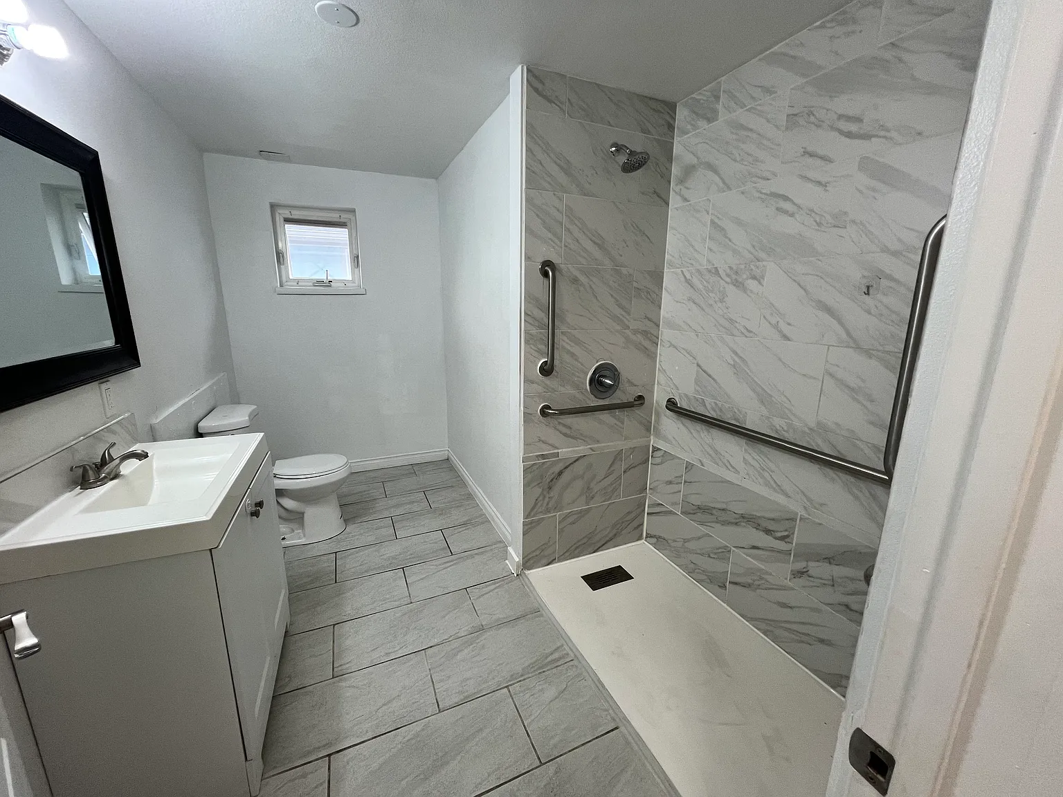 3 bed, 1456 sqft, $2,450 — Photo 4