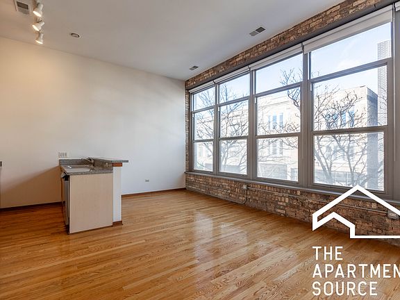 5th image of 2934 N Milwaukee Ave #2