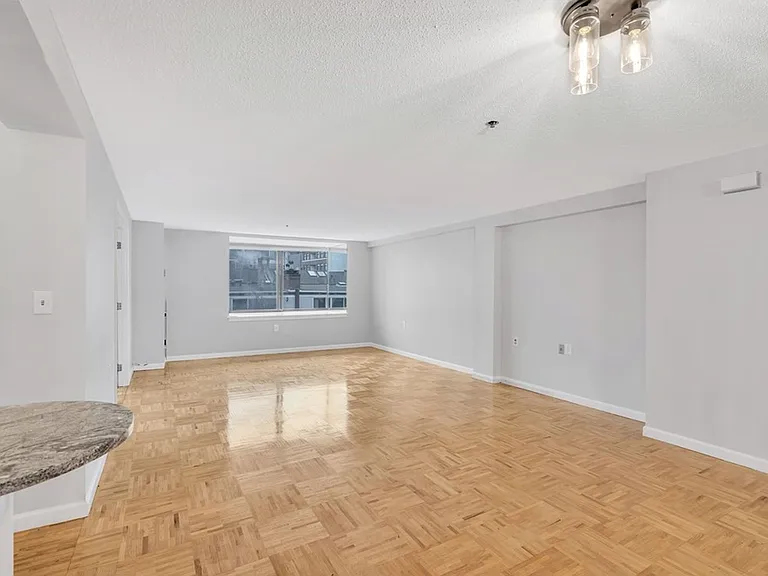 357 Commercial St #616 — Photo 4