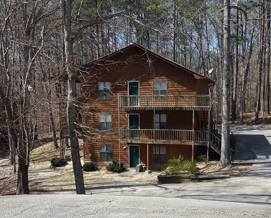 1st image of 2633 Dorian Dr