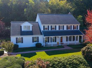 3020 Westwood Dr, Lancaster, PA 17601