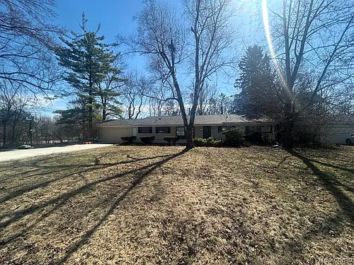 5303 W Briarcliff Knoll Dr Photo 1