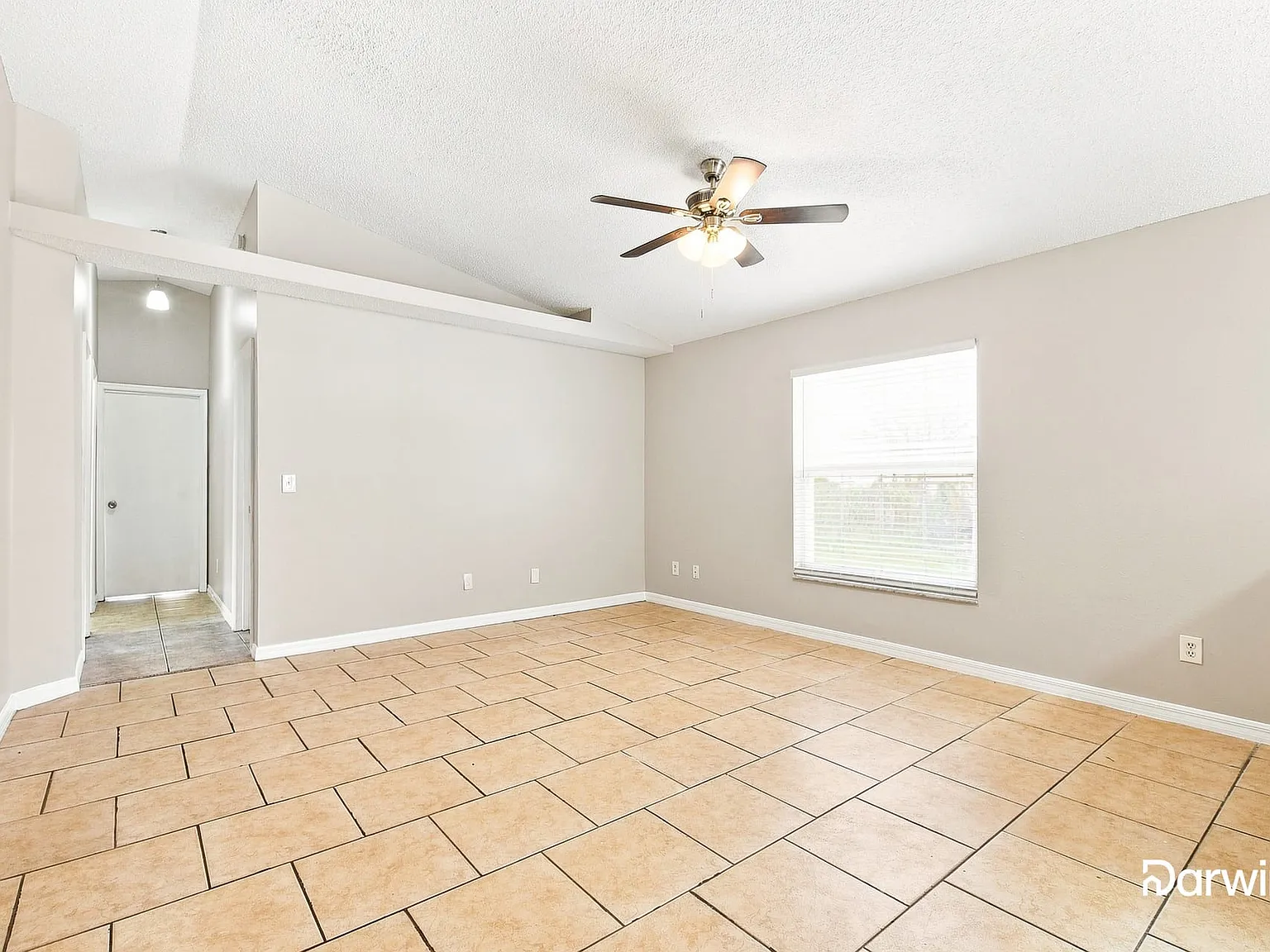 3 bed, 2.0 bath, 1097 sqft, $1,825 — Photo 4