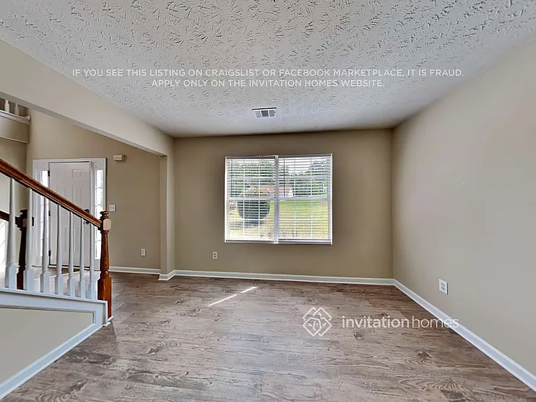 208 Belmont Dr — Photo 4