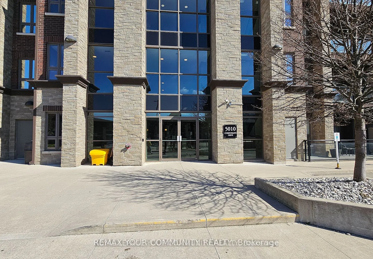 1 bed, $2,100 — Photo 1
