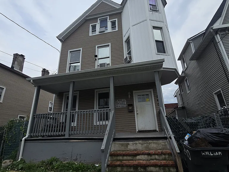 240 William St #G1 — Photo 1