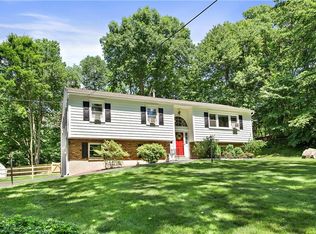 40 Oak Rd, Katonah, NY 10536