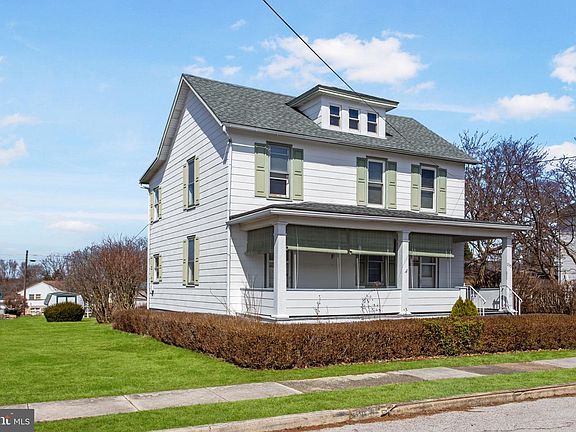 3rd image of 235 Ridge Ave