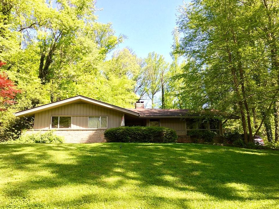 1st image of 3207 Montlake Dr