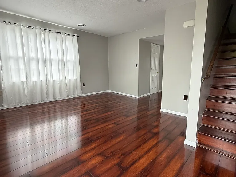 1805 King College Rd #D1 — Photo 3